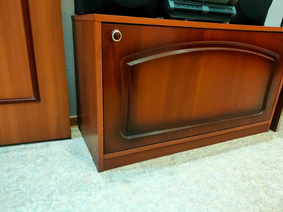 Продам тумбу для обуви