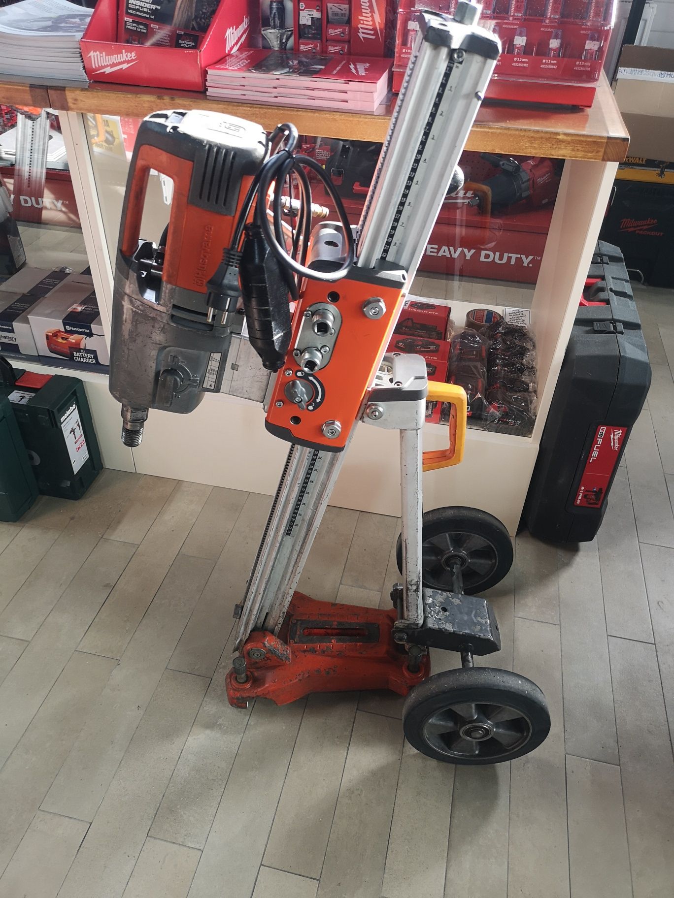 Masina carotat HUSQVARNA DM340 + Stand 450