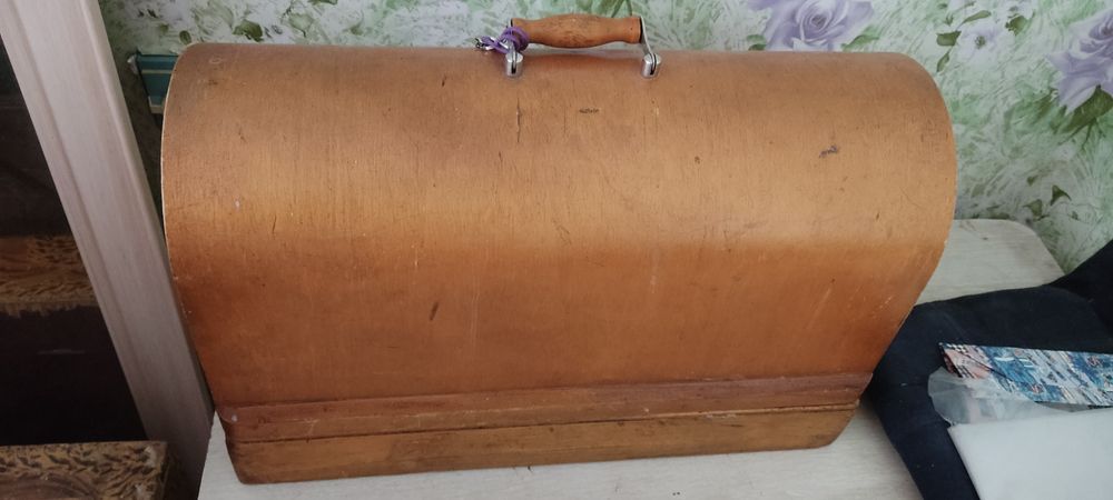 Швейная машинка советская