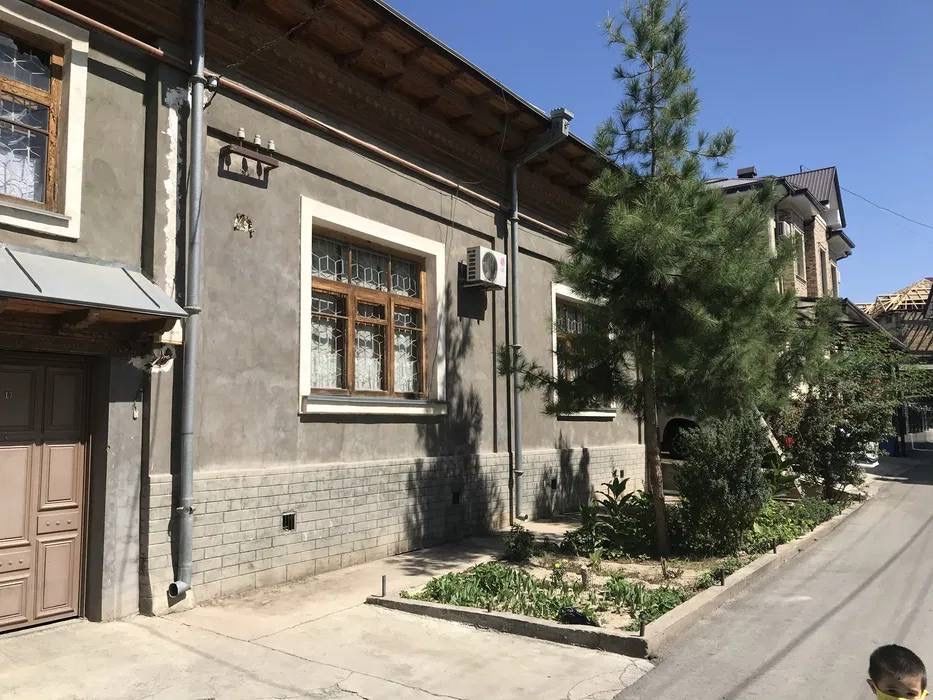 ПРОДАЕТСЯ УЧАСТОК Яккасарай Ракат махалля 2 линия 18х21 фасад