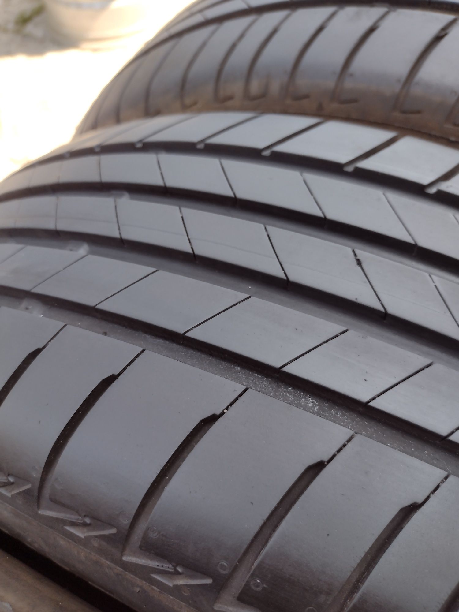 Почти нови 4бр.215/60/17 Bridgestone T005 dot2023