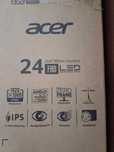 два идентични монитора за компютър ACER