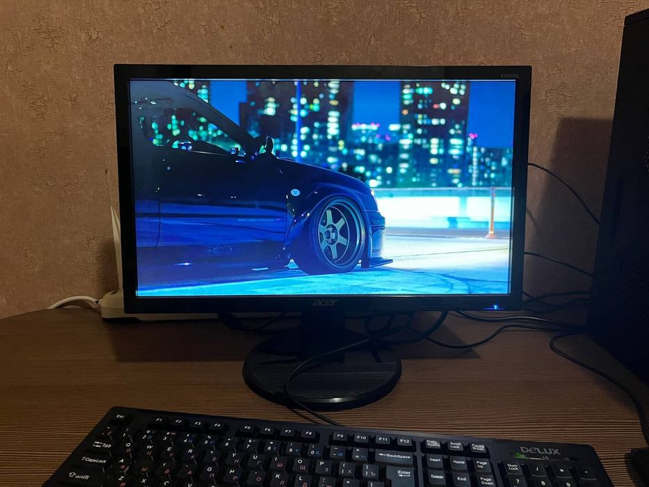 Компьютер с монитором 4 ядра, 8 потоков /8ГБ ОЗУ/HDD500 /HD 5670 1GB