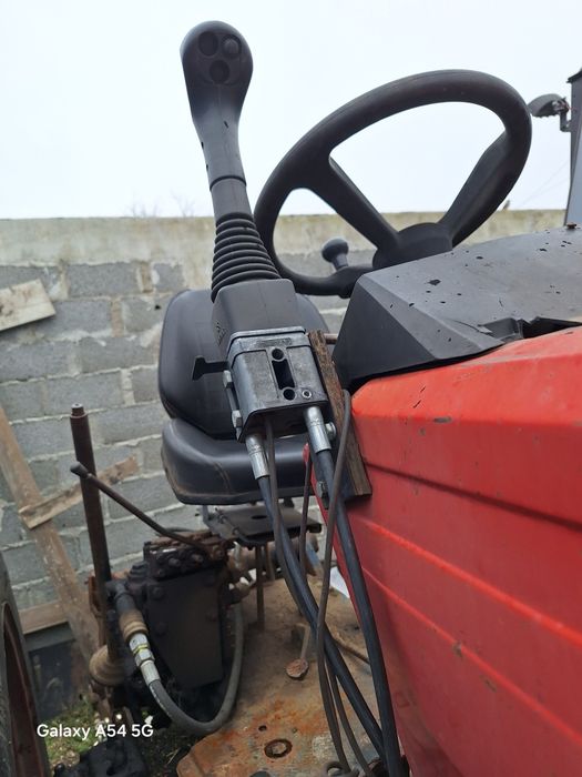 Vand încărcător frontal u650