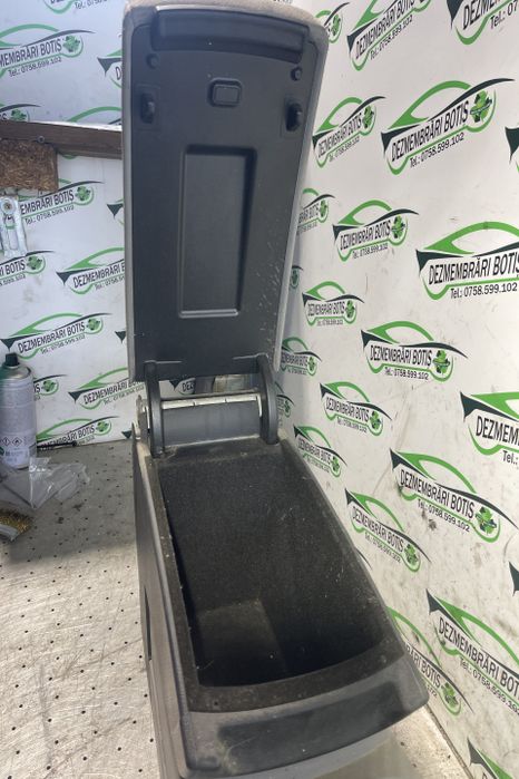 Cotiera 3C0 864 207 B Volkswagen VW Passat B6