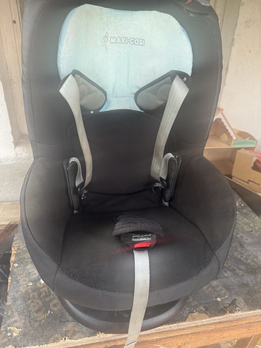 Продавам детско столче за кола Maxi-Cosi