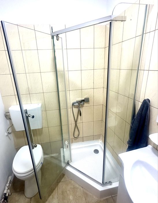 Cabina de dus Belform Nano pe colt