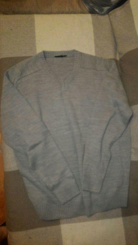Продам свитер мужской новый, размер 48-50