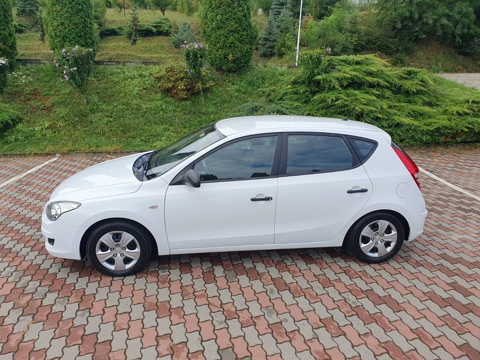 *Hyundai i30 facelift*2010*1.4benzina*109cai*euro4*germania adusa*