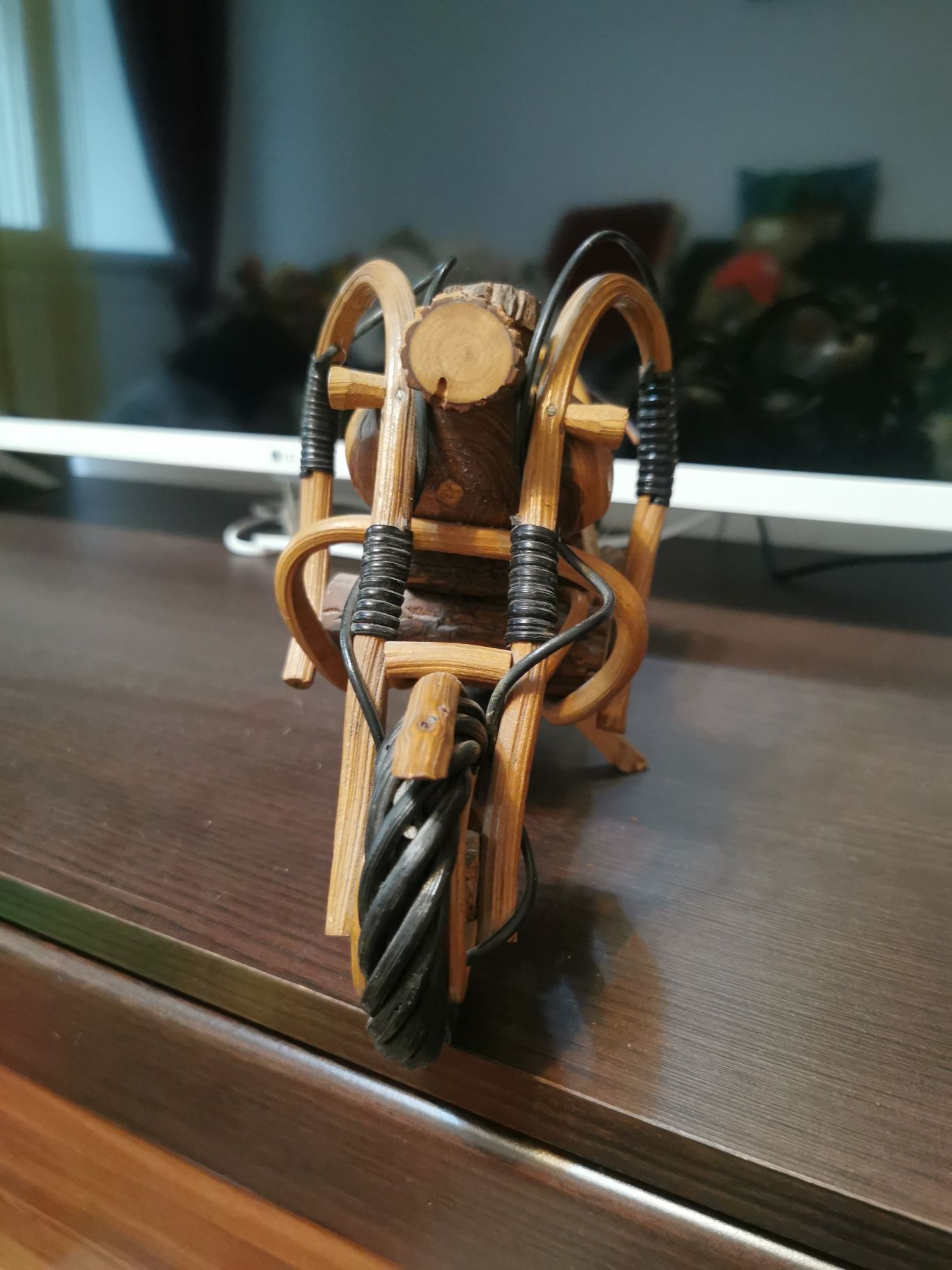 Motocicleta de lemn de colectie 32 cm