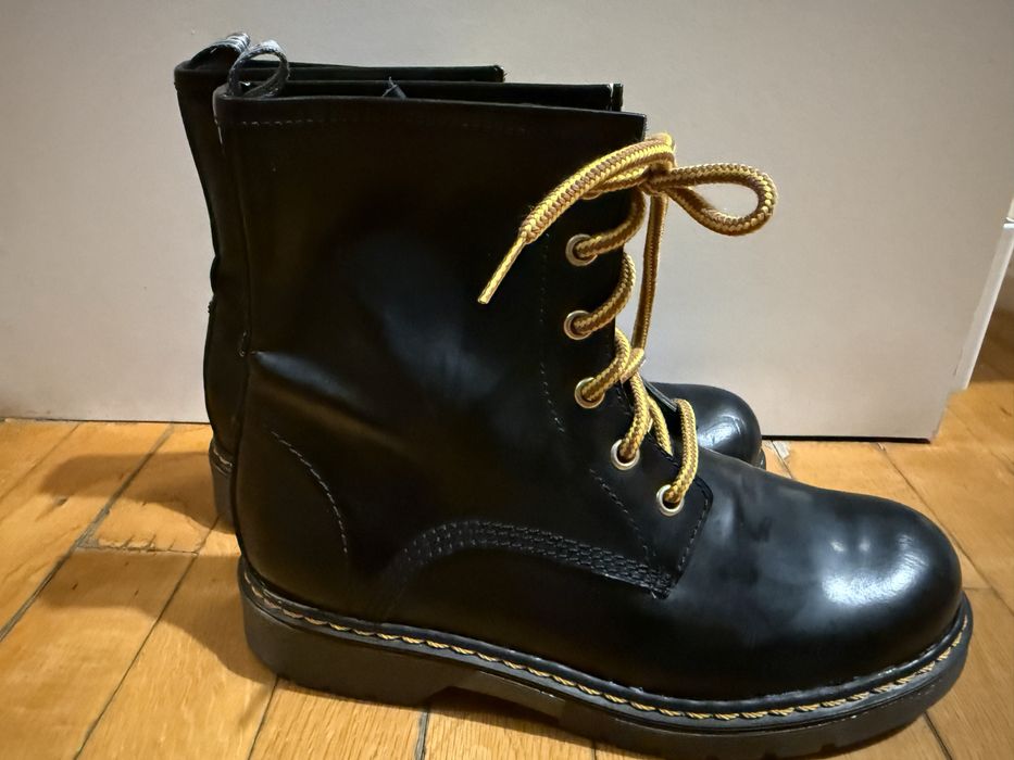 Дамски кожени боти