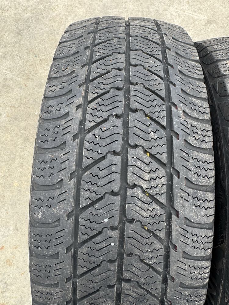 2 anvelope Uniroyal Snow Max 3 215/60r17C an 2022