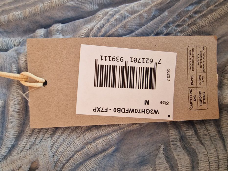 Guess бродиран топ