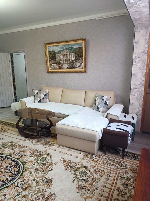 Сдаётся квартира 2/6/9 на ор-р Мирзо-Улугбекский Ц1 Тата! 011