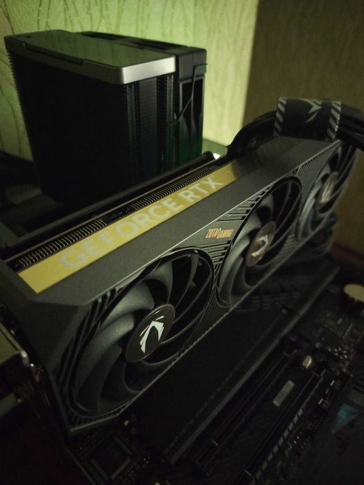 RTX 5070 Zotac 12 gb