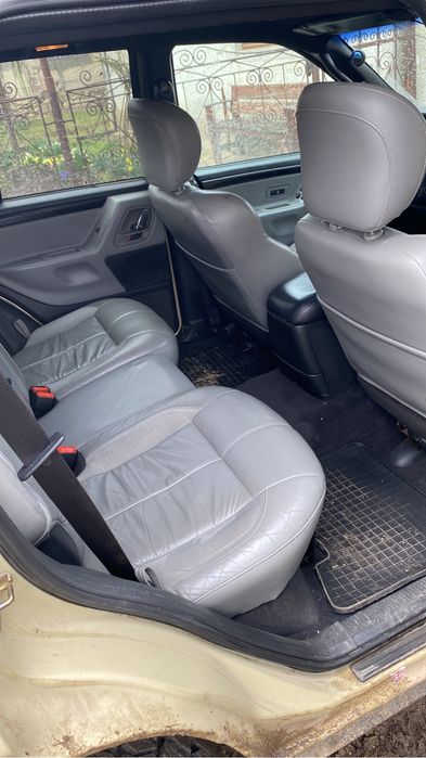 Jeep Grand Cherokee Overlanding quadra drive