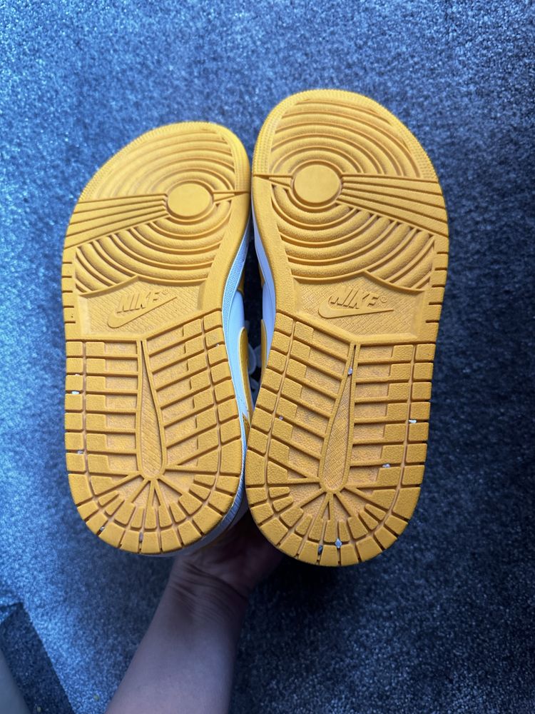 маратонки Nike air Jordan