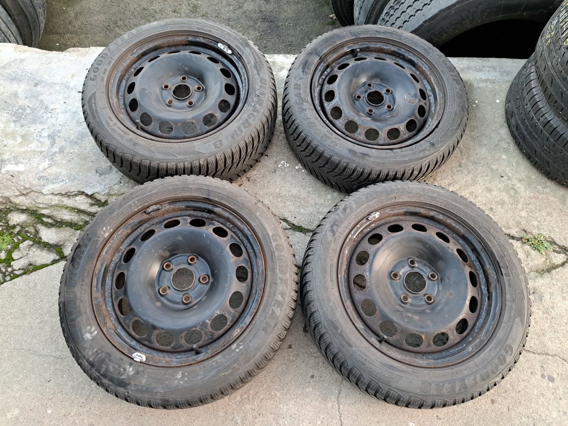 Jante 5x112 Audi VW Skoda 205-55r16 Goodyear iarna