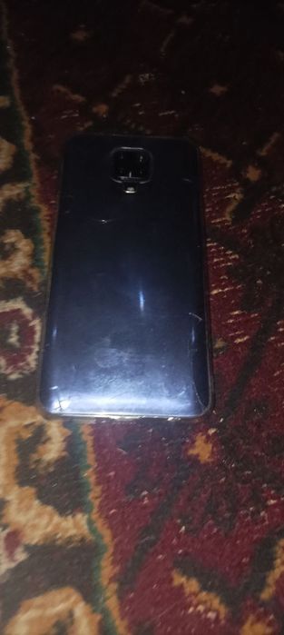 Redmi not 9s xolati yaxshi qotmaydi