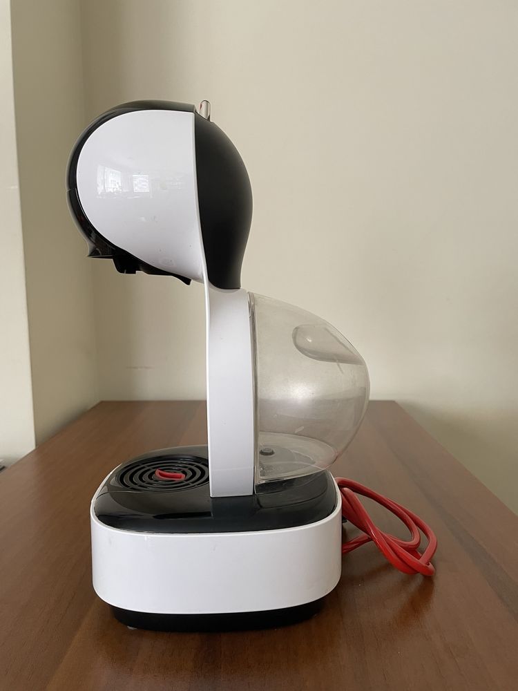 Продавам кафемашина на капсули Krups Dolce Gusto