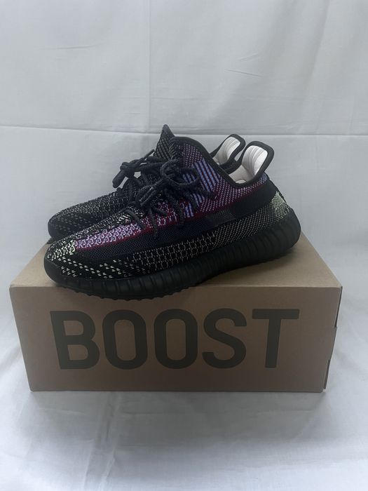 Adidas Yeezy Yechil, marimea 43 1/3, ideal pentru un cadou
