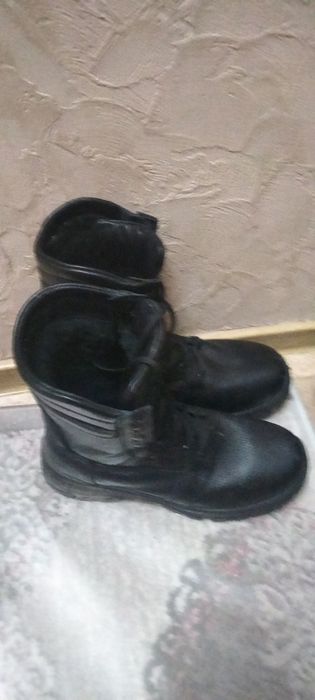 Зимние берцы сорок третьего размера