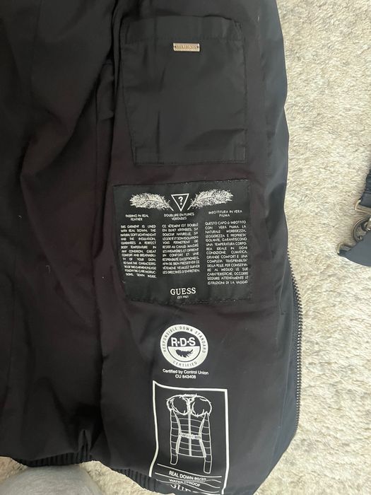 Оригинално Дамско Зимно Яке Guess