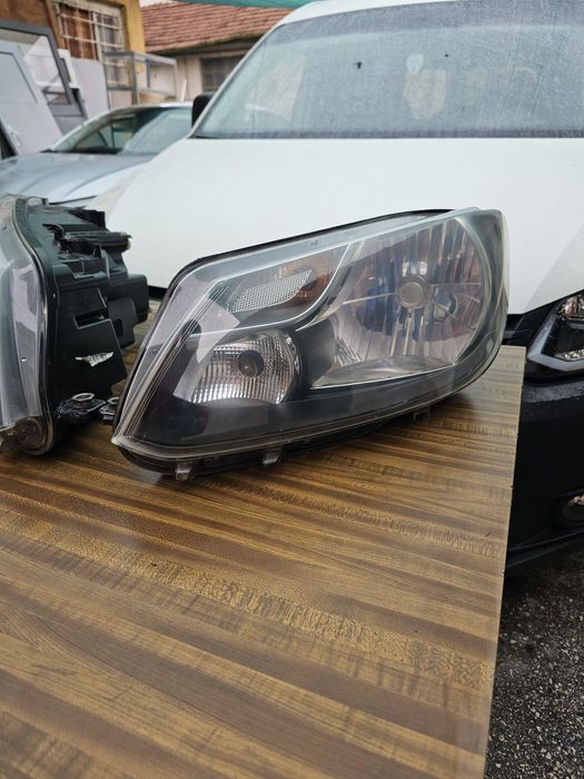 Фарове Фолксваген(Volkswagen) Caddy 2014