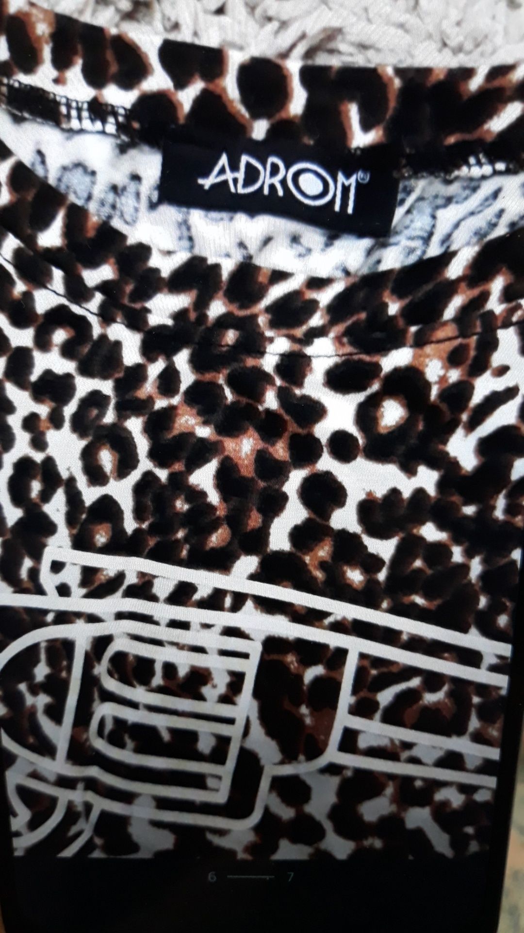 Body  nou animal print,marime s