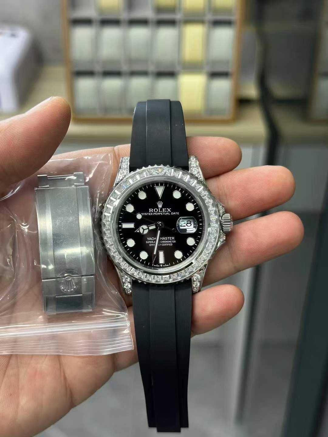 Rolex Yaxht-Master Diamond Rainbow