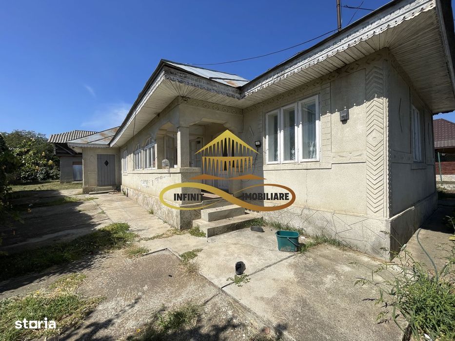 Casa de vanzare in Bacau Valea Seaca teren generos și anexe