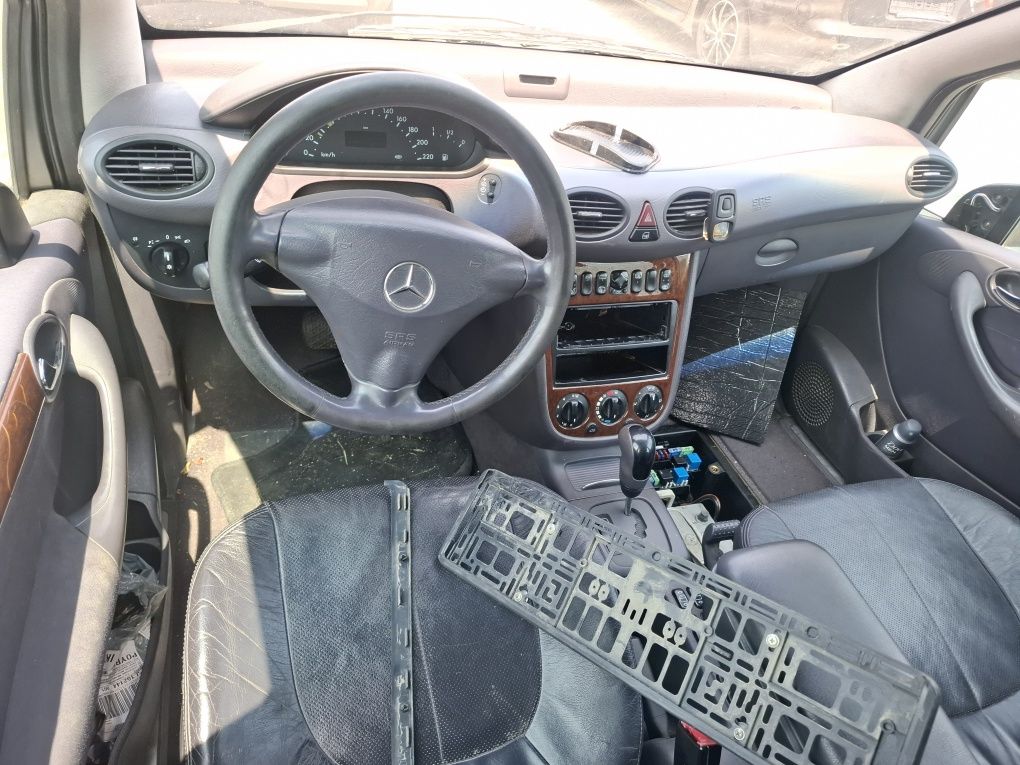 Dezmembrez Mercedes-Benz A160