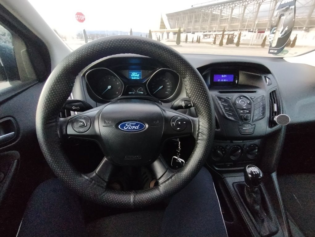 Ford Focus 1.6 Benzina 2011