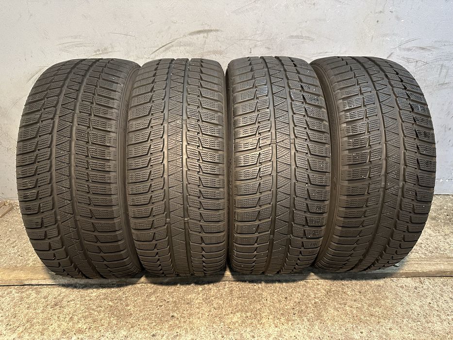 Гуми 225/45/17 SUMITOMO Winter Snow