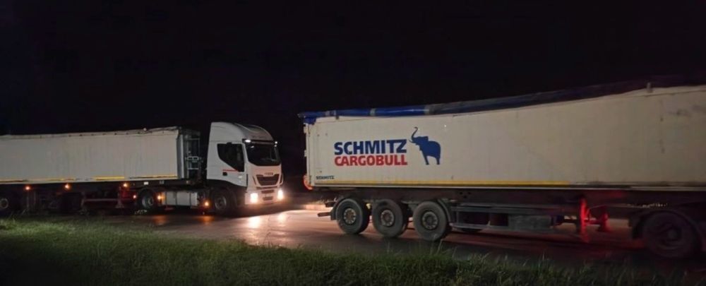 Ansambluri cap iveco si Semiremorca Schmitz Stas 2007