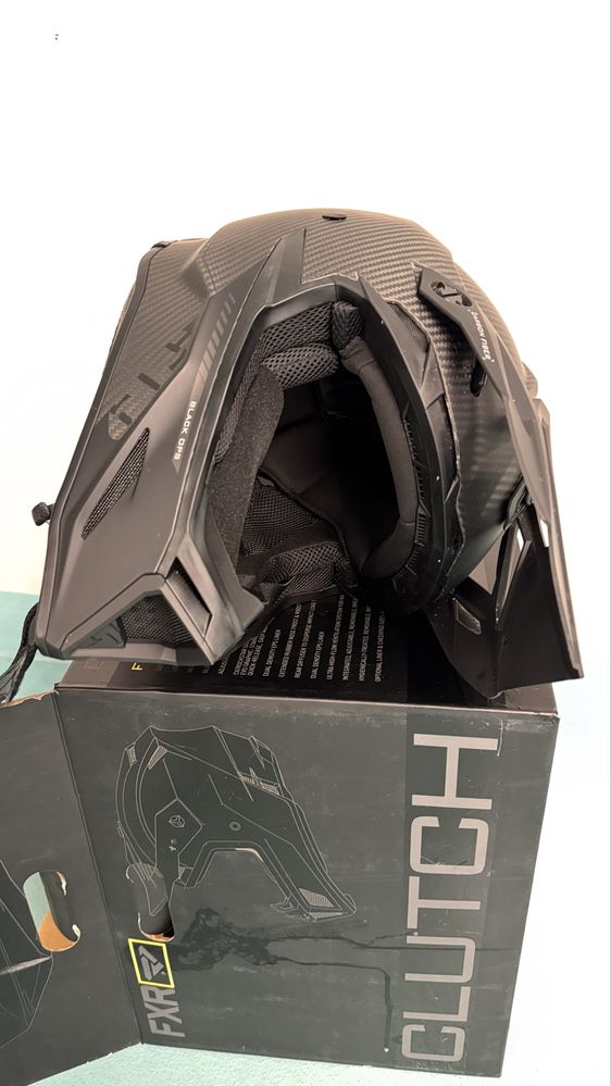 Cască Enduro Altitude 2.0 Carbon Fiber 3K Black Ops mărimea L ca nouă