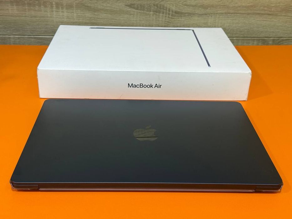 Продается MacBook Air 15 M4