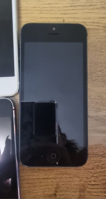 Смартфони iPhone за части