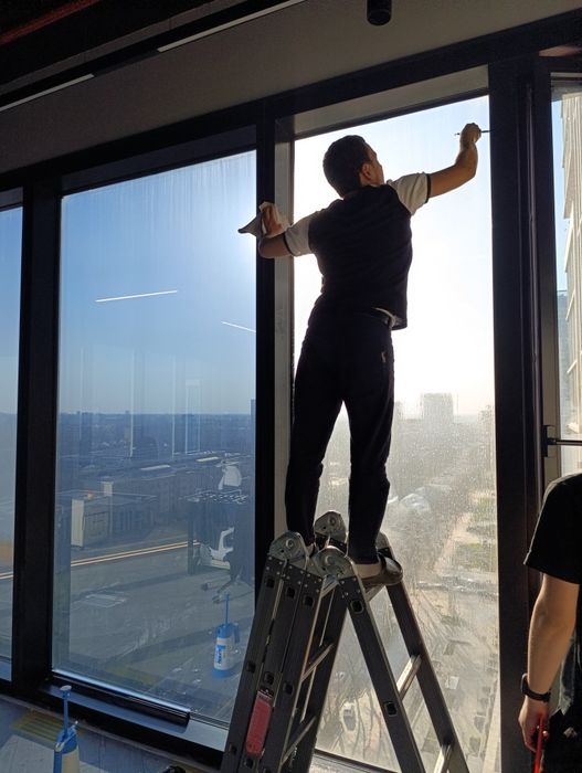 Солнцезащитная тонировка для зданий. Спасает от жары, расхода на свет