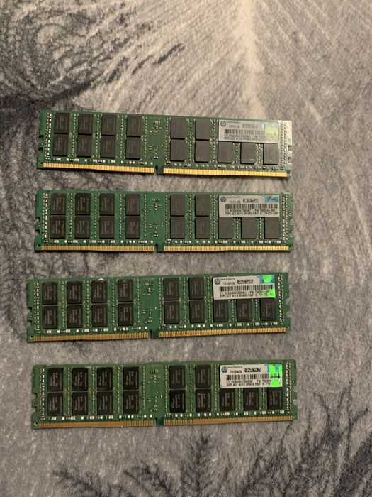 Set memori server ddr4