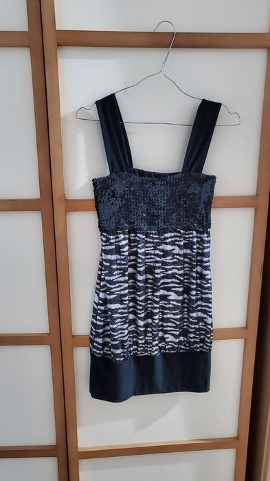 Rochii, costumase vara, marime 36-38