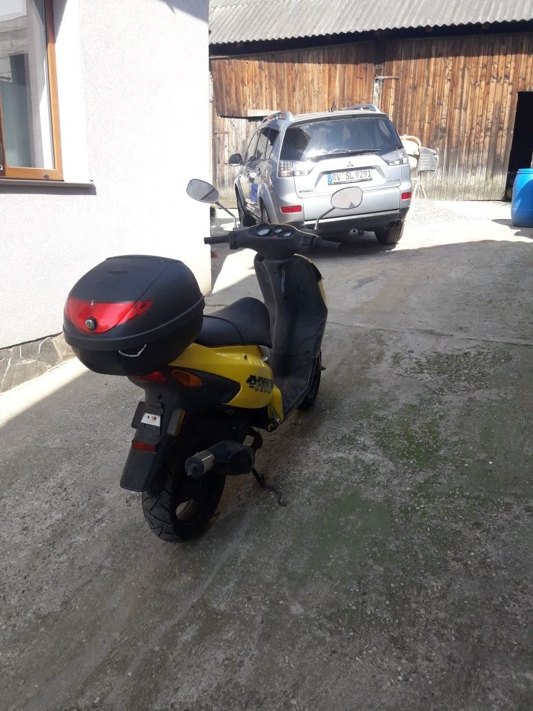 Scuter Piaggio motor 50 cm