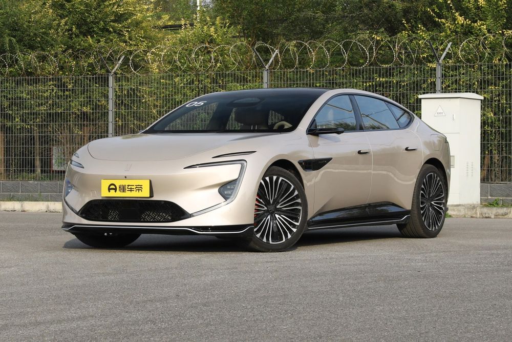 zakazga Avatr 12, 2026