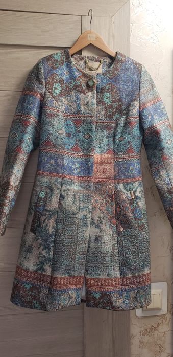 Женское оригинальне тенч пальто