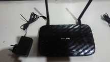 Routere, switch, cabluri