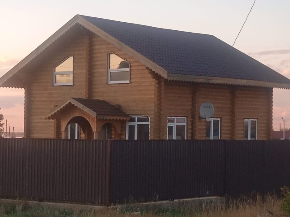 Продам дом из оцилиндрованного бревна, экологически чистый дом
