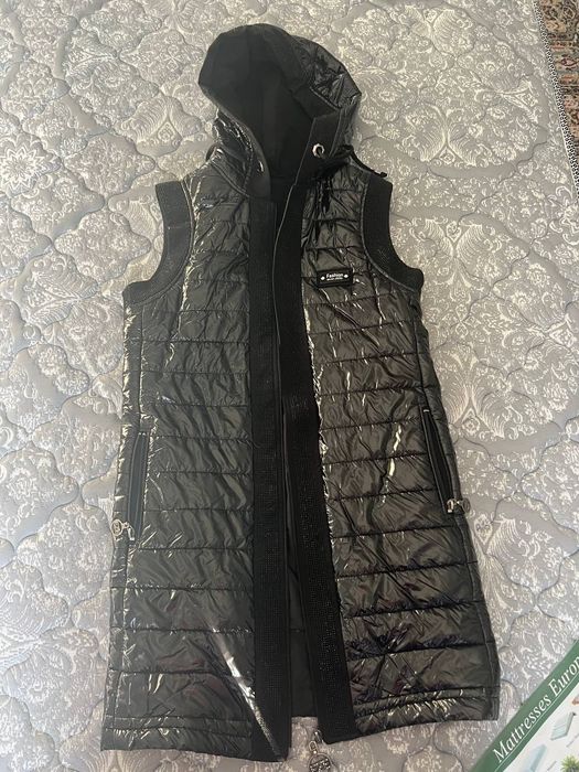 Безрукавка чёрный