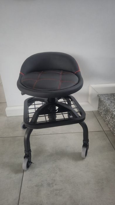 Scaun mobil cu roți Powerbuilt 150 kg, suport unelte