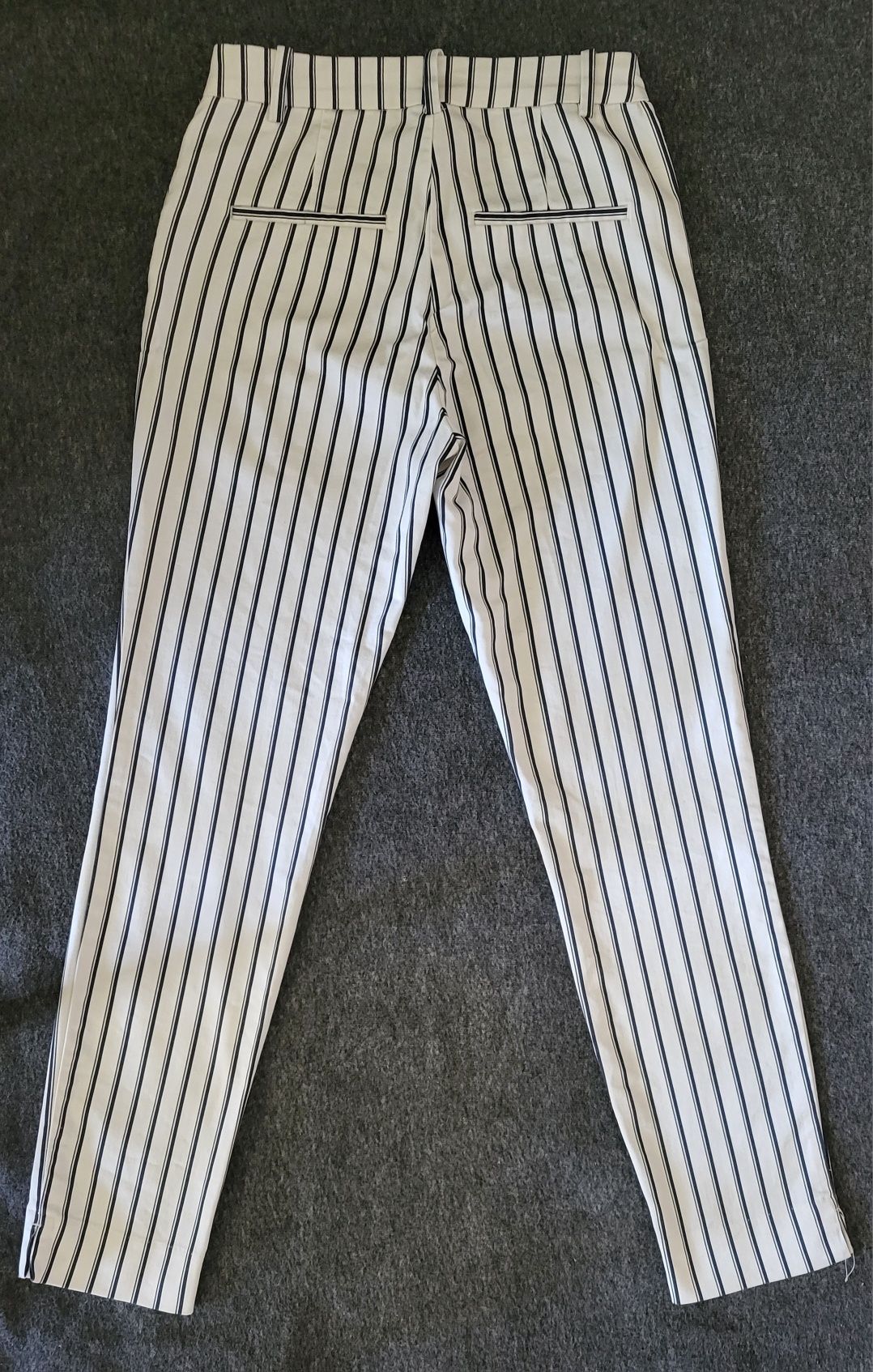 Pantaloni H&M marimea 34