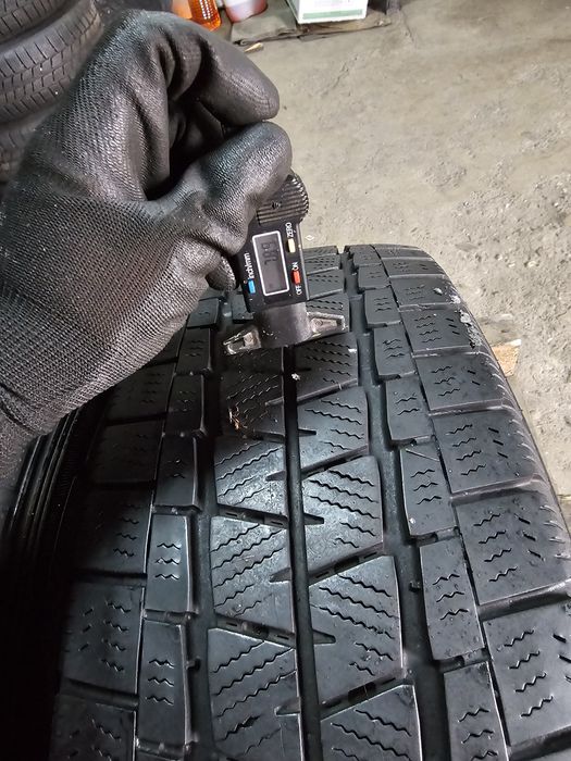 2 anvelope iarna 215 65 16C Falken 7.8mm 2022